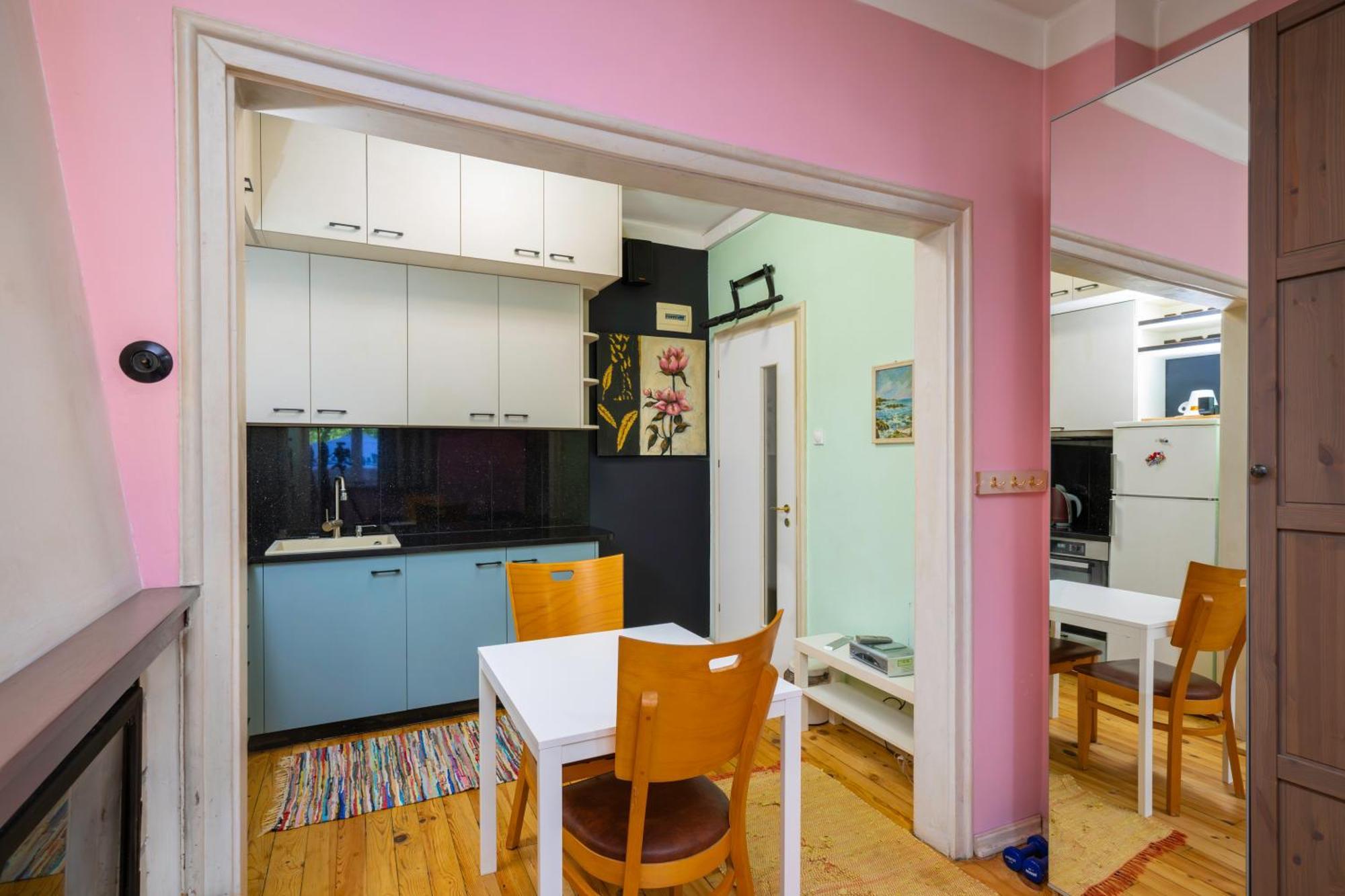Sofia'S 1Bd Colourful Getaway Near Ndk Apartamento Exterior foto