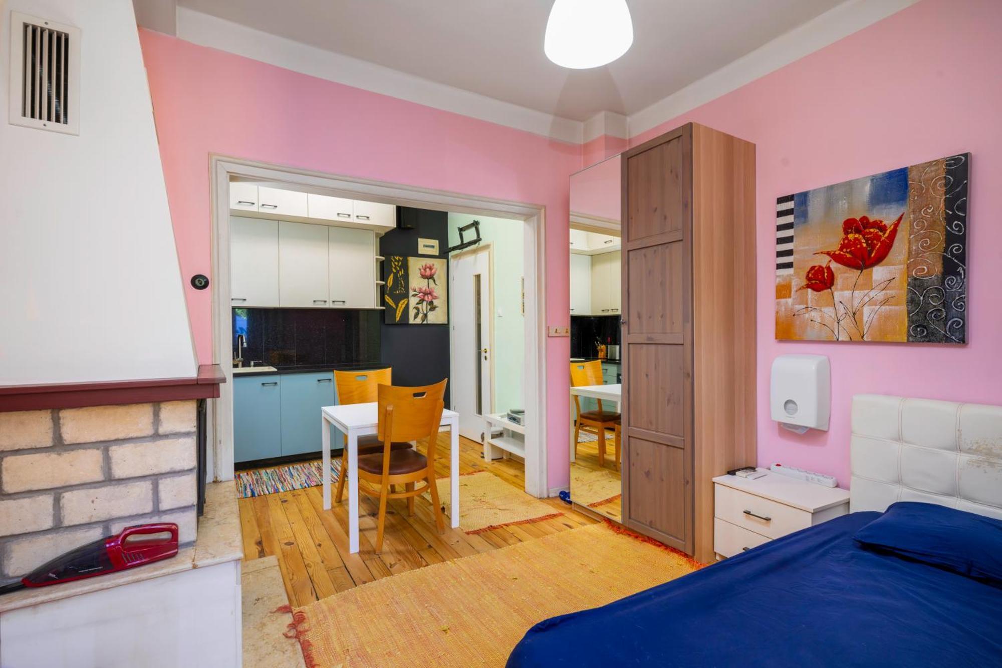 Sofia'S 1Bd Colourful Getaway Near Ndk Apartamento Exterior foto
