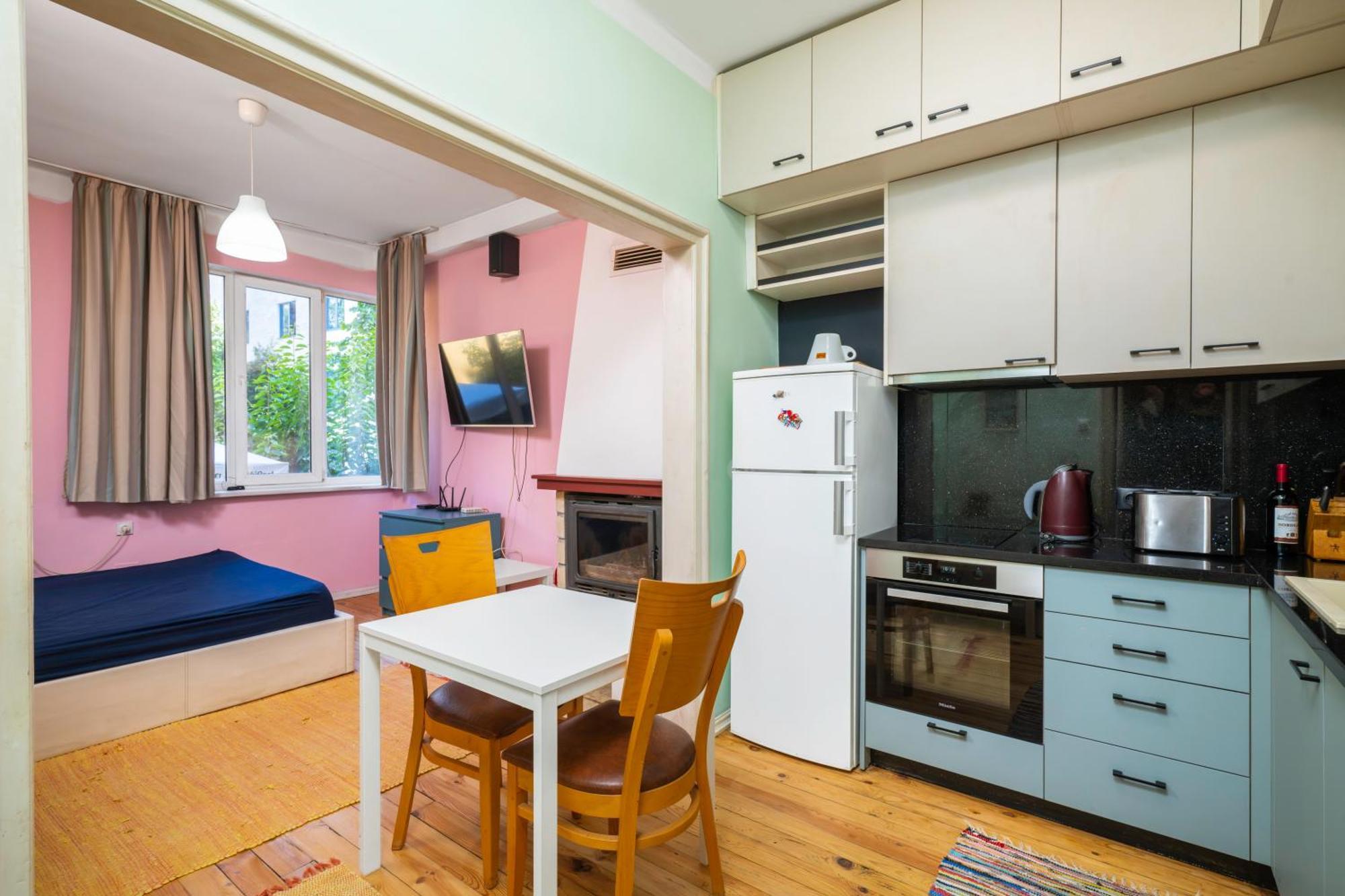 Sofia'S 1Bd Colourful Getaway Near Ndk Apartamento Exterior foto